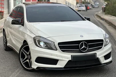 2014' Mercedes-Benz A 200