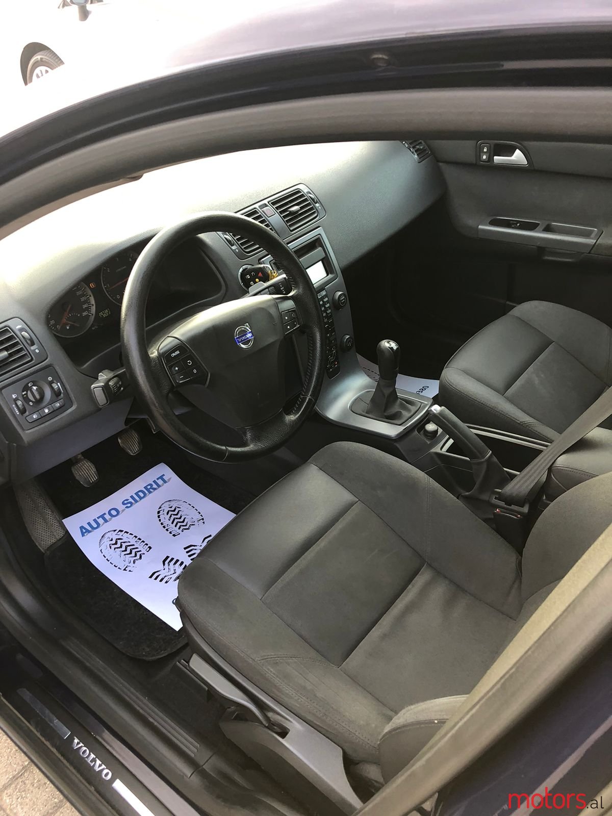 2007' Volvo V50 photo #6