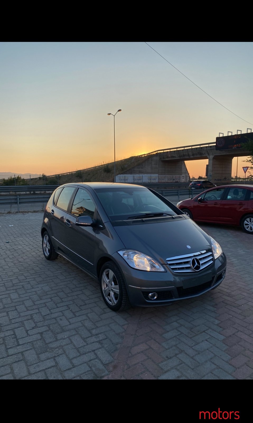 2009' Mercedes-Benz A 180 photo #2