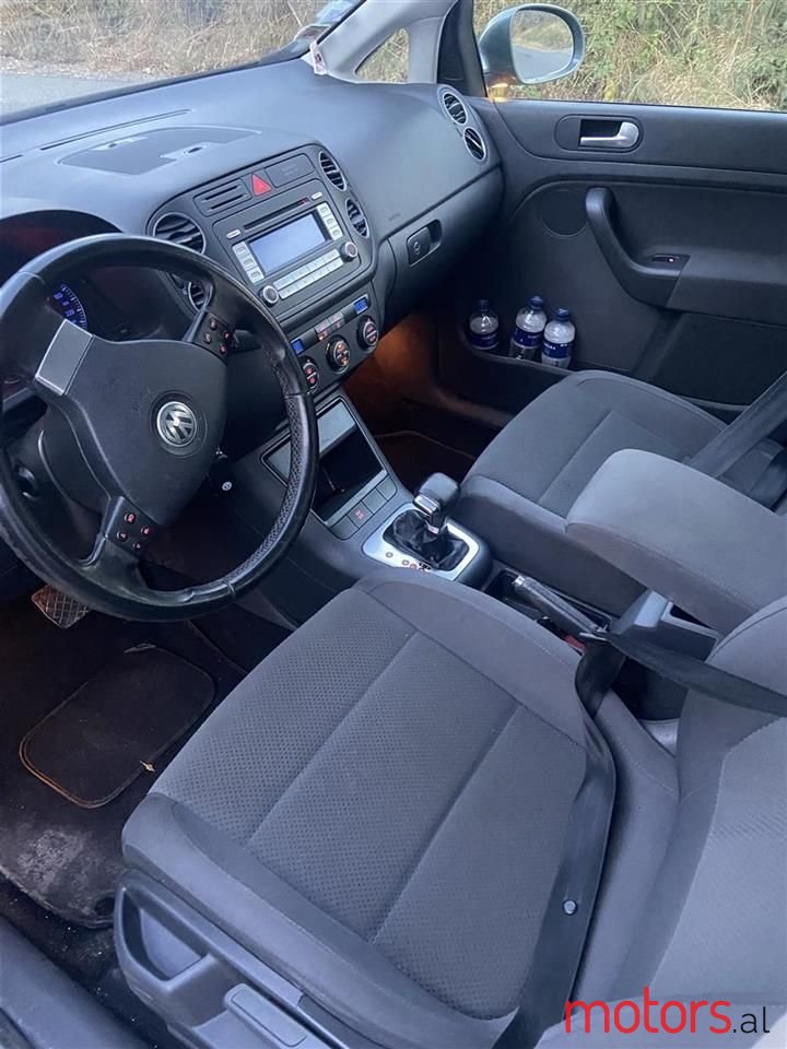 2007' Volkswagen Golf Plus photo #5