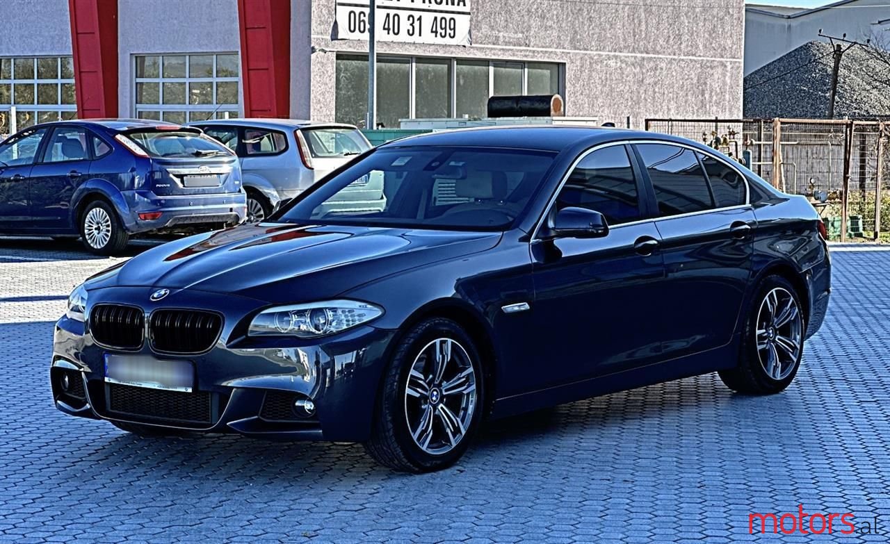 2011' BMW 530 photo #3