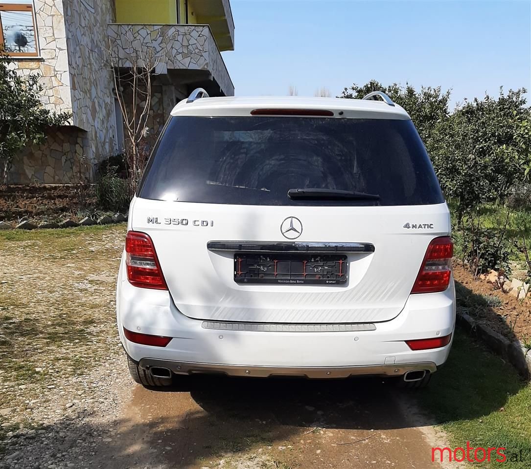 2010' Mercedes-Benz ML 350 photo #3
