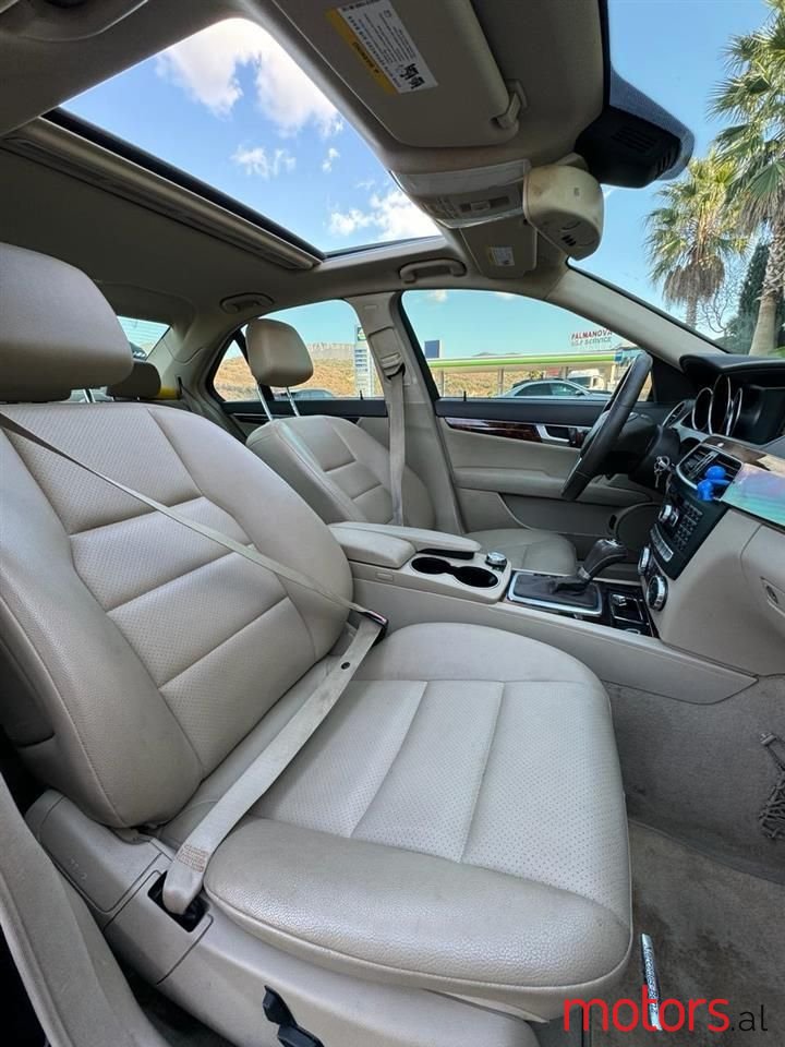 2013' Mercedes-Benz C 300 photo #6