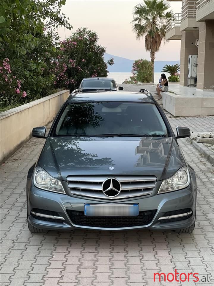 2012' Mercedes-Benz C 180 photo #1