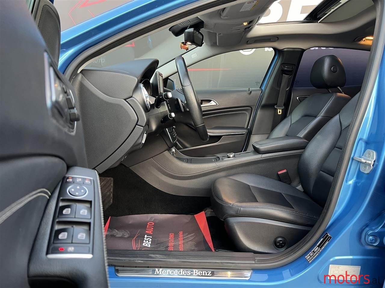 2014' Mercedes-Benz GLA 200 photo #4