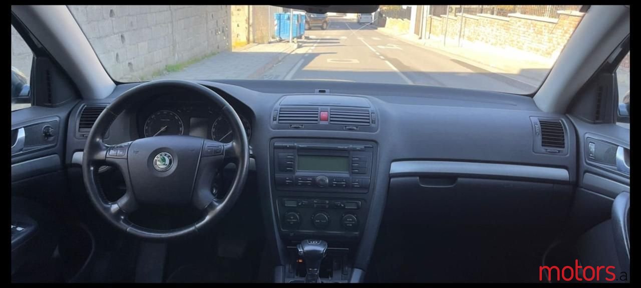 2006' Skoda Octavia photo #3