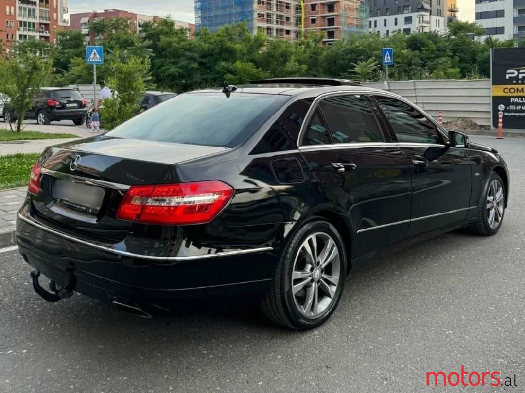 2013' Mercedes-Benz E 350 photo #5