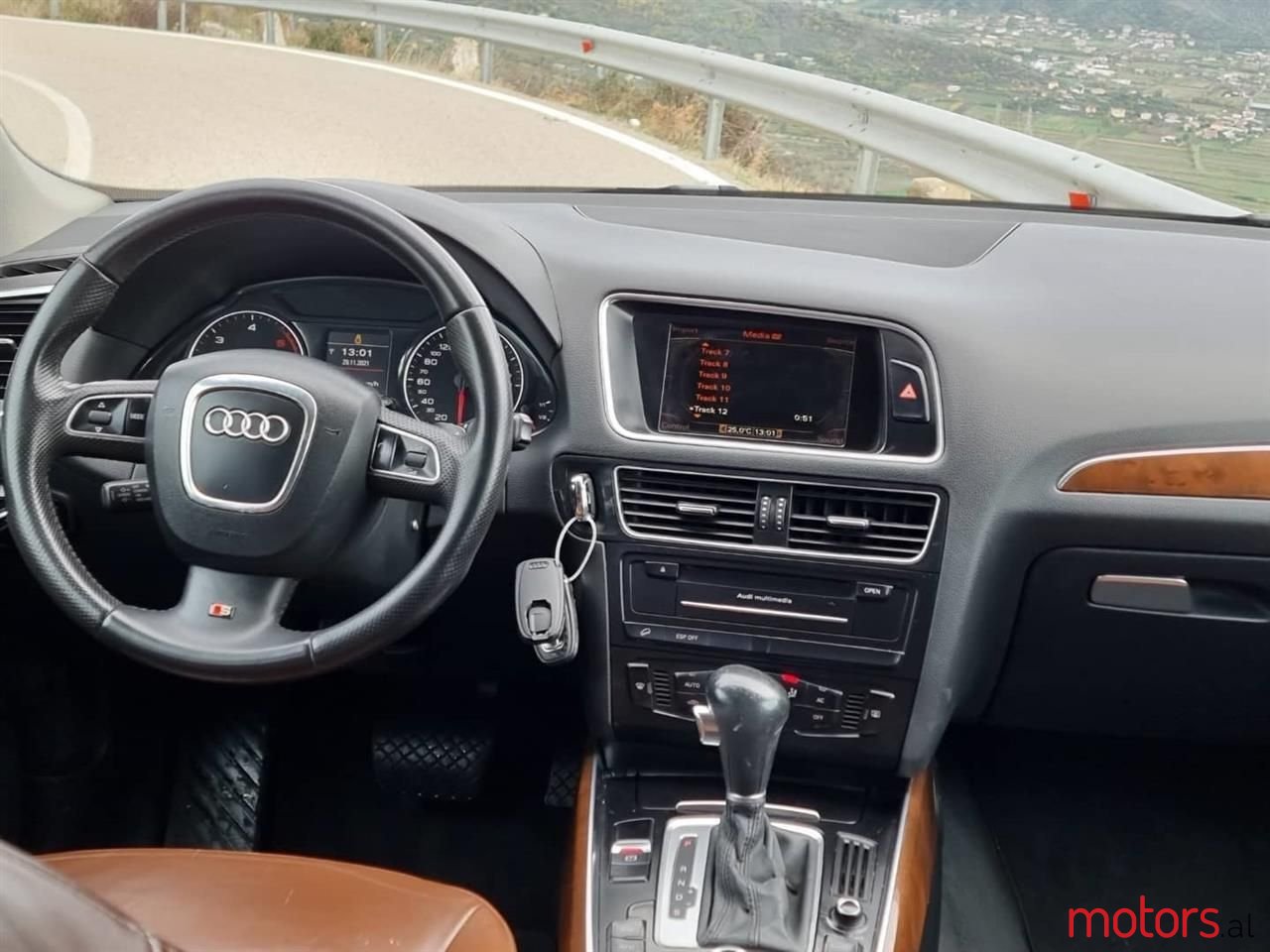 2010' Audi Q5 photo #4