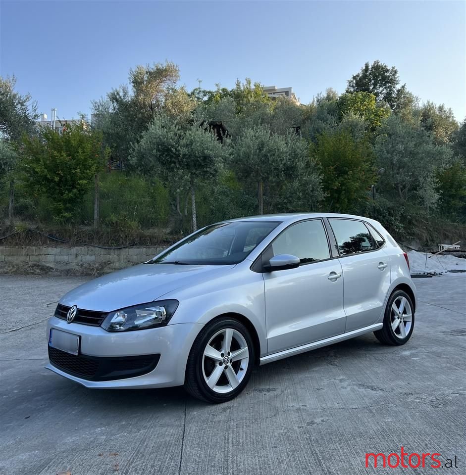 2010' Volkswagen Polo photo #1