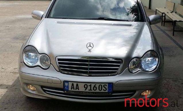 2002' Mercedes-Benz C-Class photo #1