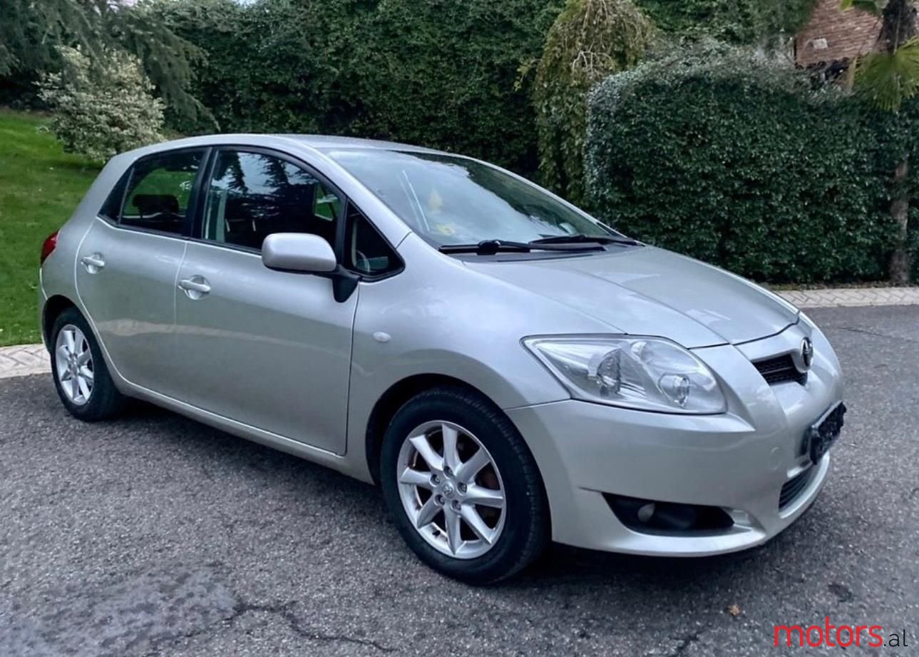 2008' Toyota Auris photo #1