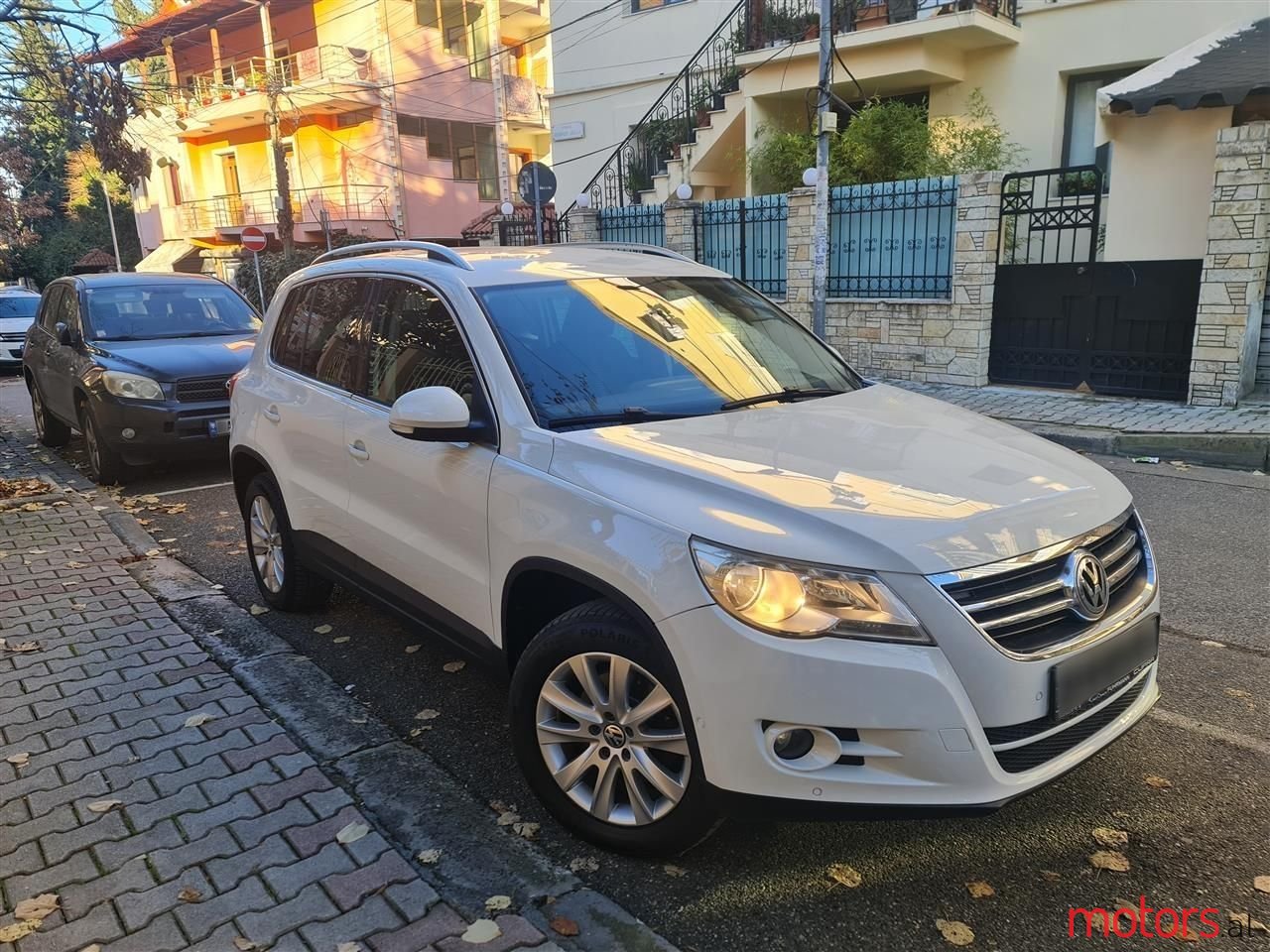 2011' Volkswagen Tiguan photo #6