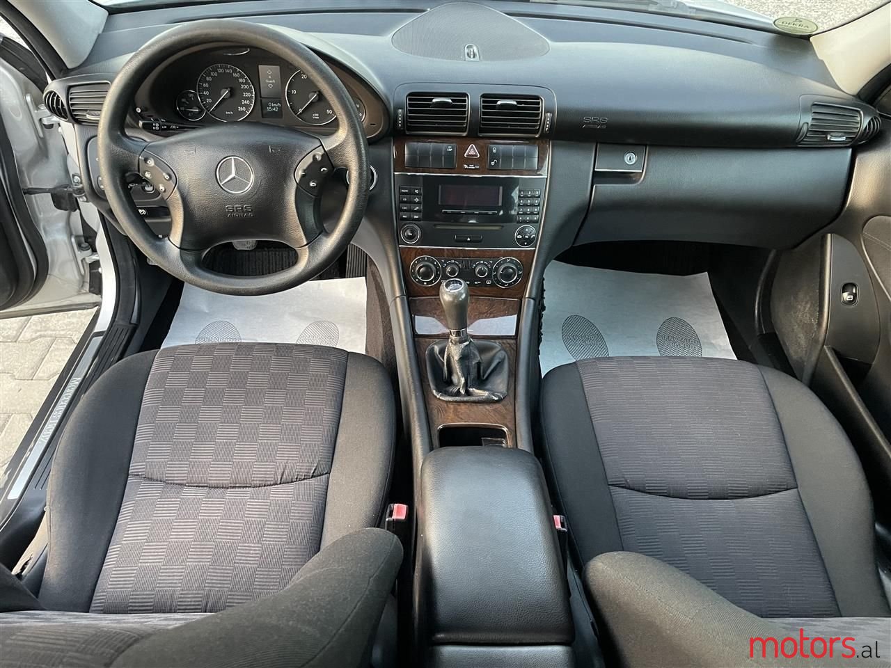 2004' Mercedes-Benz C 200 photo #6