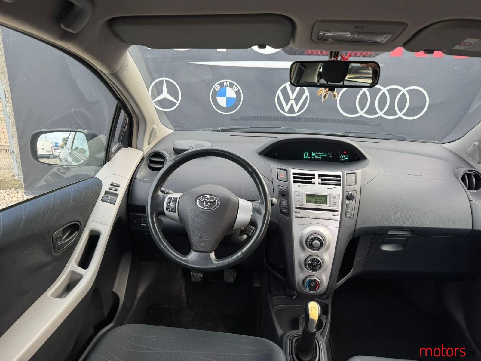 2007' Toyota Yaris photo #4
