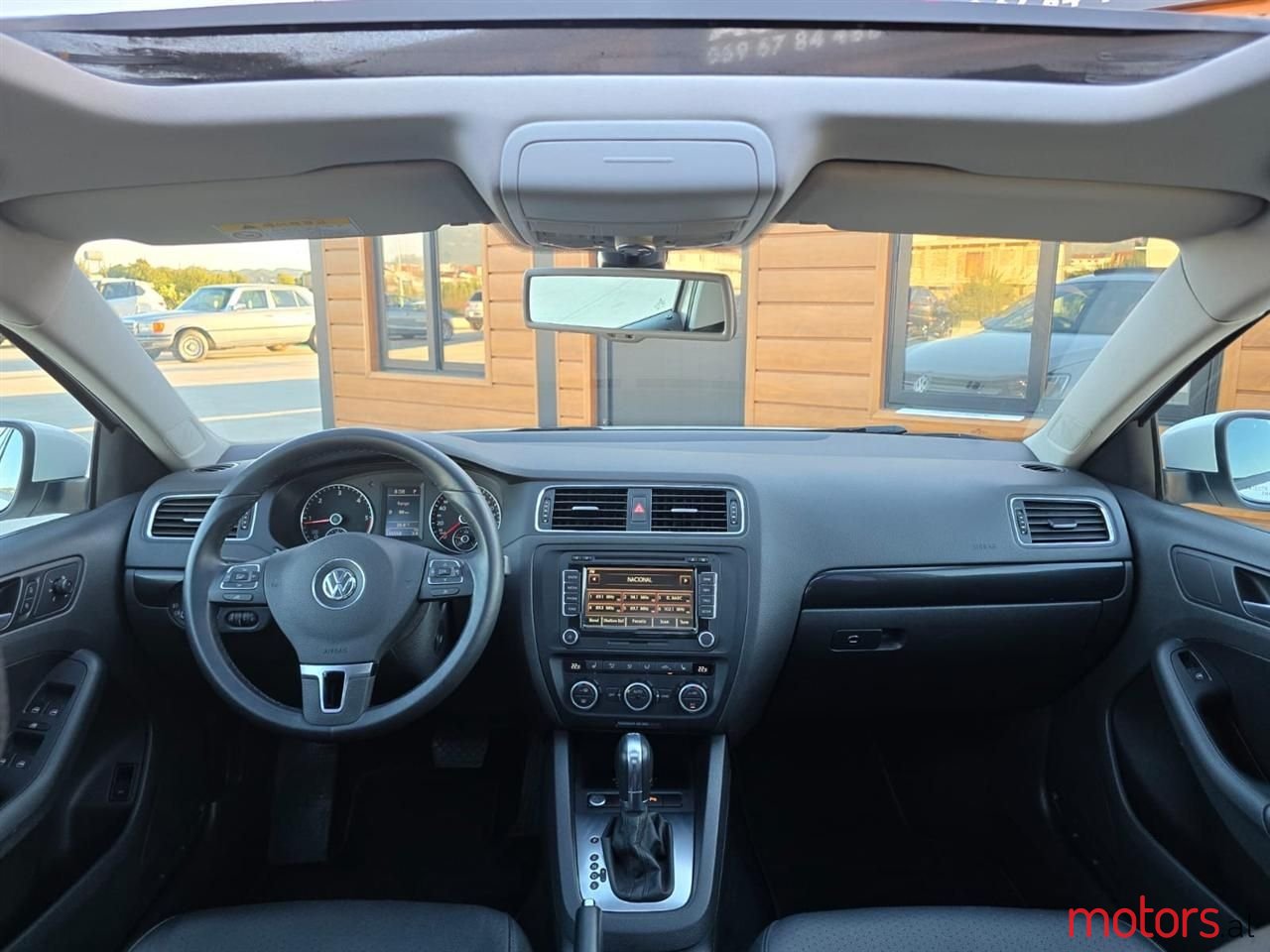 2013' Volkswagen Jetta photo #6