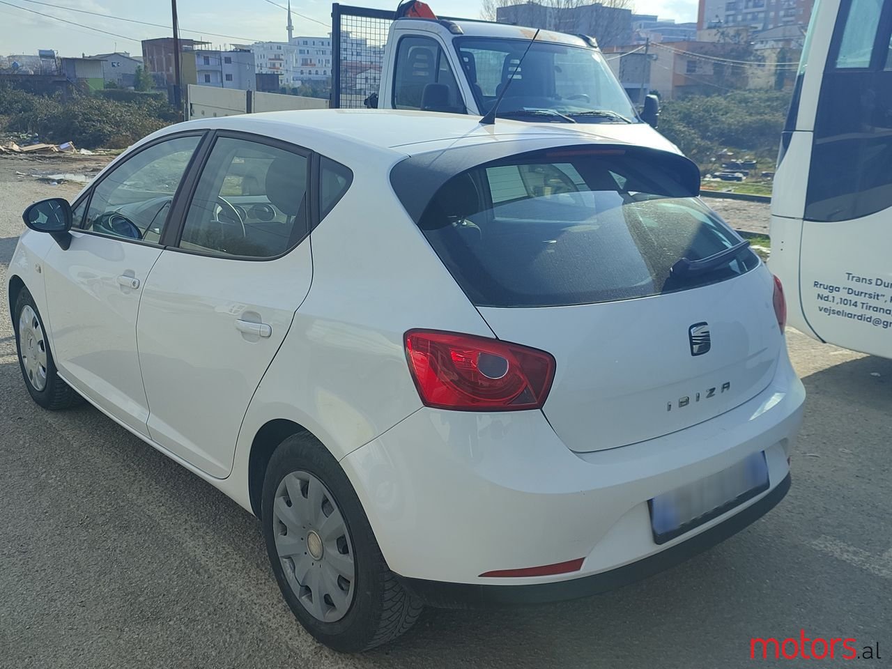 2010' SEAT Ibiza photo #2