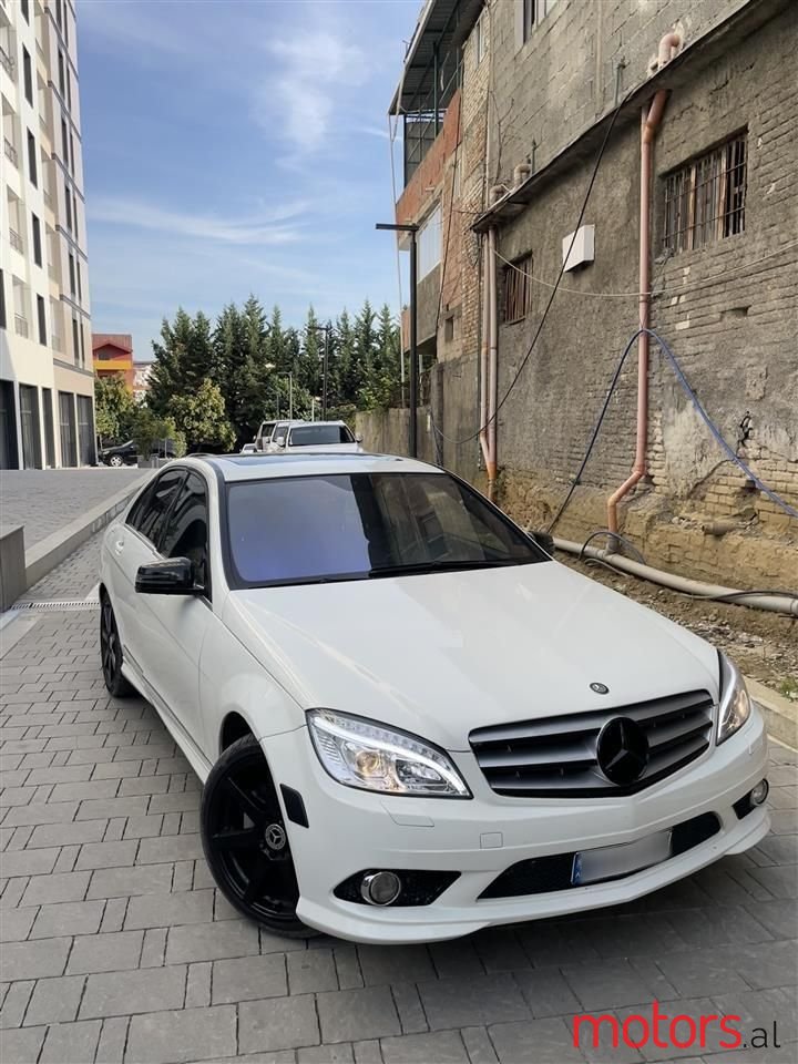 2010' Mercedes-Benz C 180 photo #2