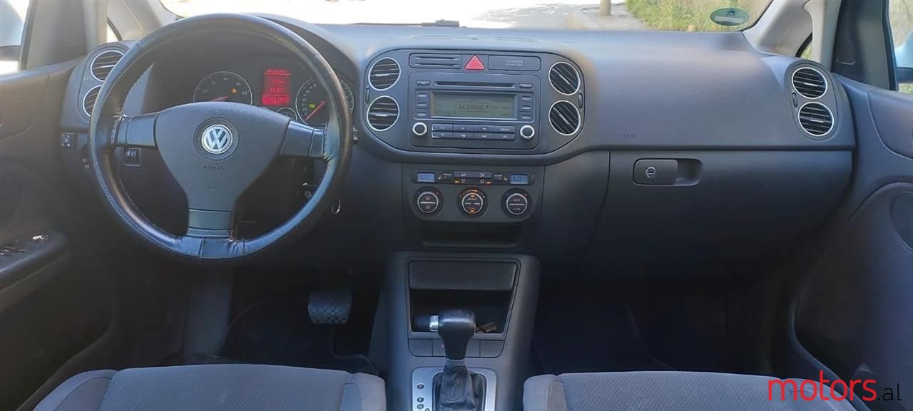 2006' Volkswagen Golf photo #5