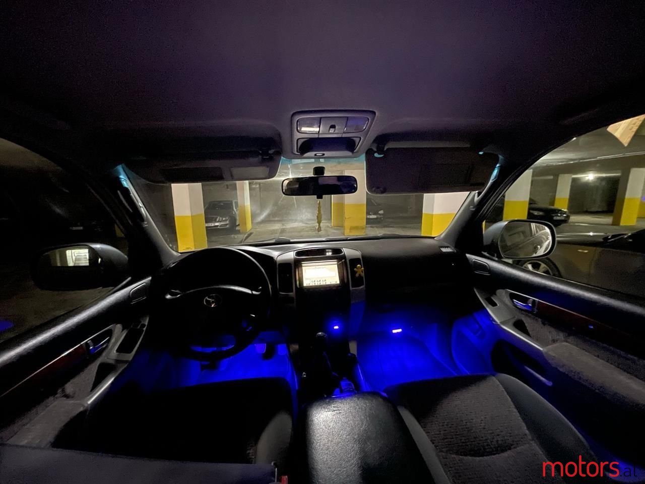 2005' Toyota Land Crusier photo #6