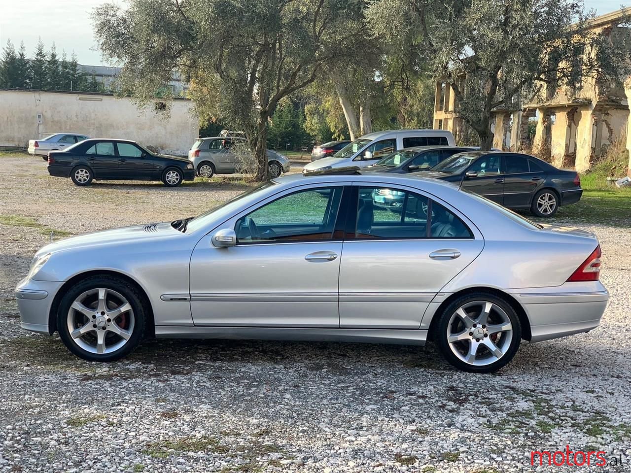 2005' Mercedes-Benz 220 photo #3