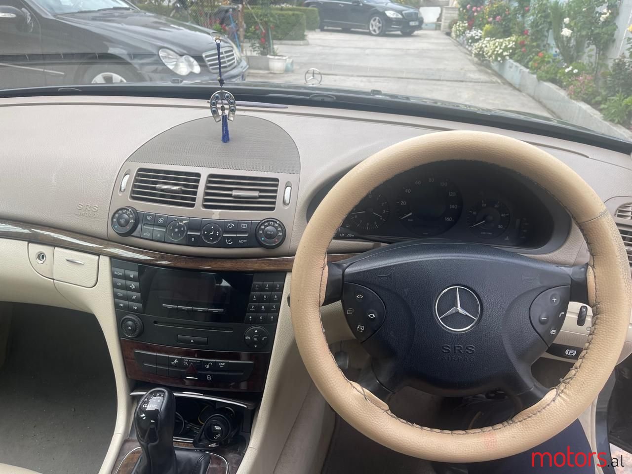 2005' Mercedes-Benz E 220 photo #5