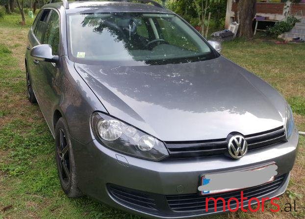 2010' Volkswagen Golf photo #1