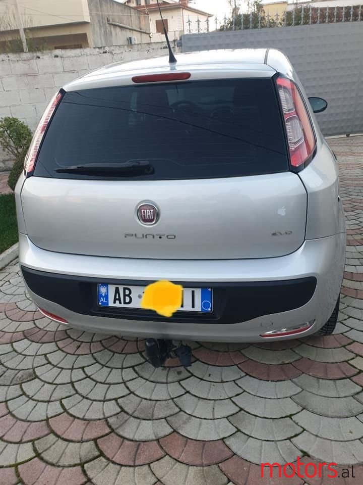 2011' Fiat Grande Punto photo #3