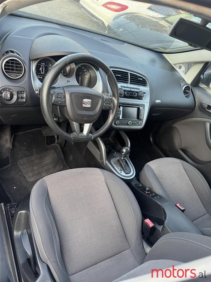 2010' SEAT Altea photo #4