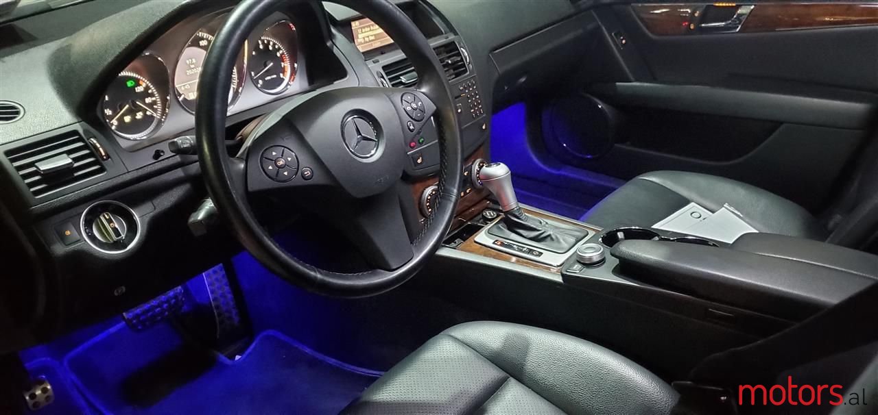 2011' Mercedes-Benz C 300 photo #6