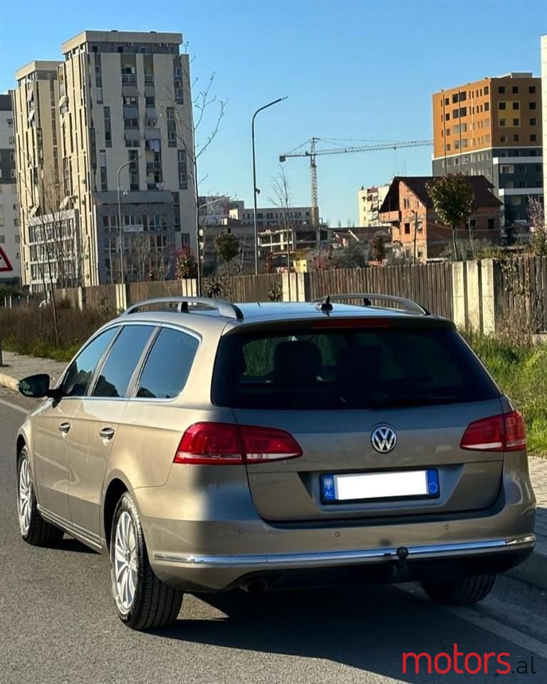 2013' Volkswagen Passat photo #3