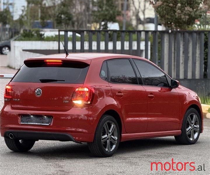 2014' Volkswagen Polo photo #4