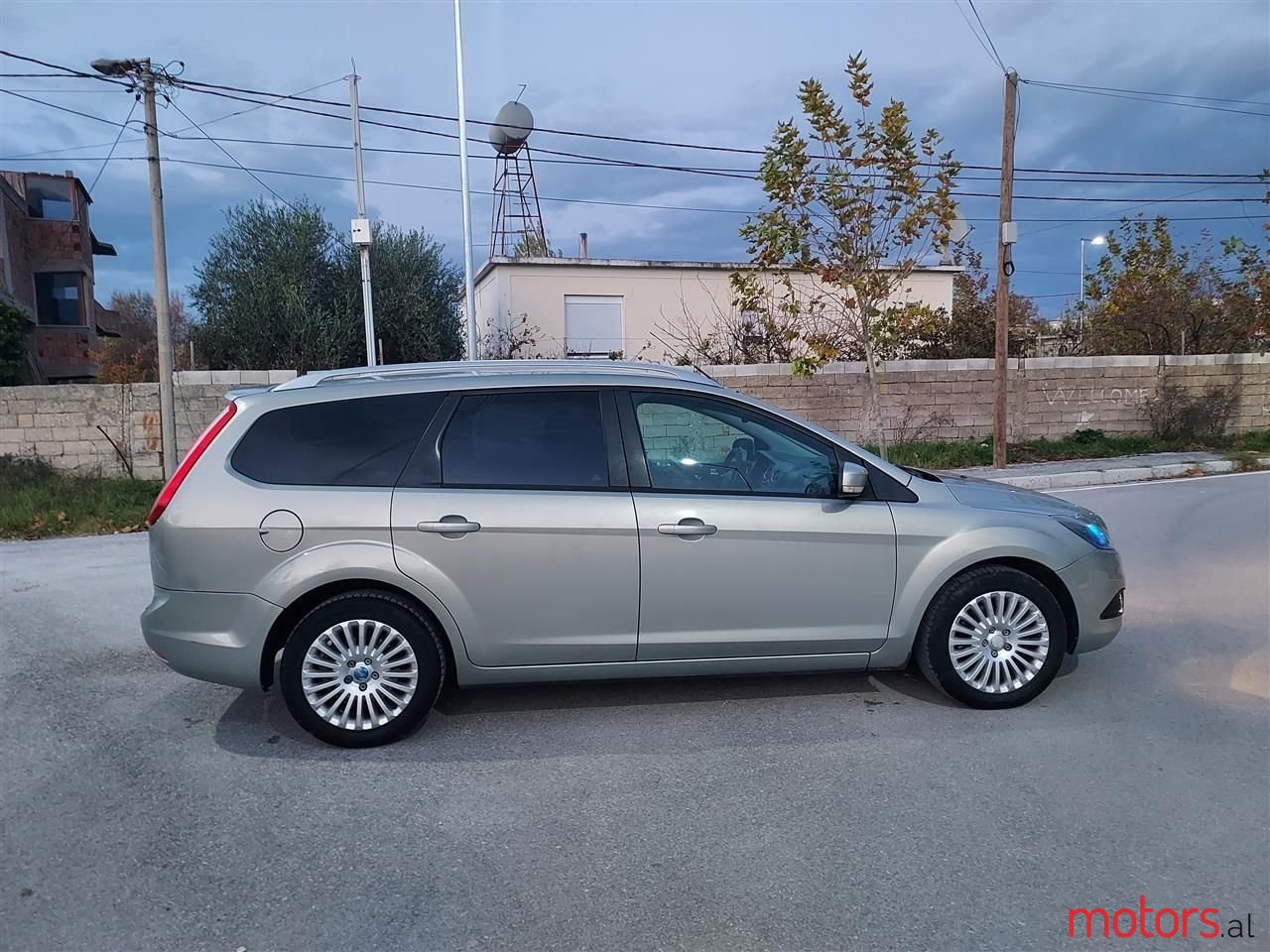 2010' Ford Focus photo #6