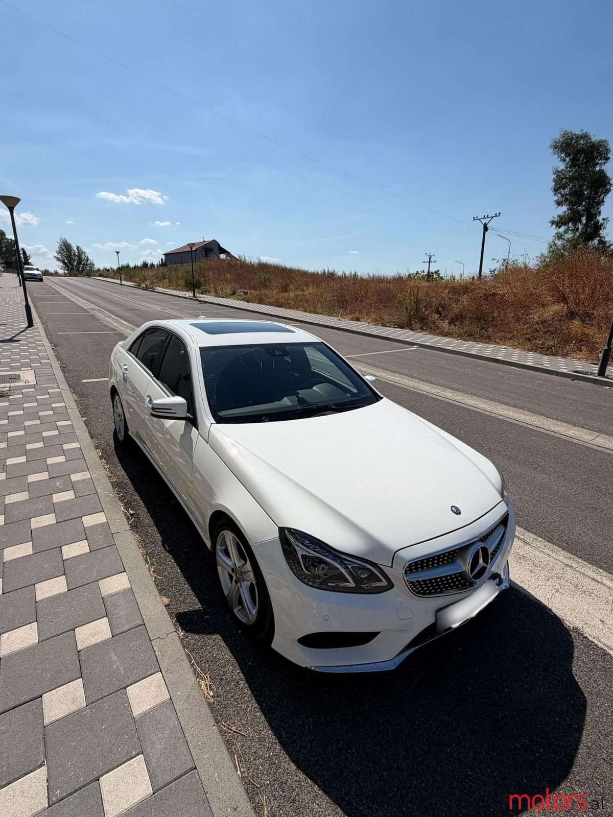 2013' Mercedes-Benz E 220 photo #3
