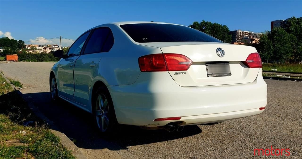 2014' Volkswagen Jetta photo #2