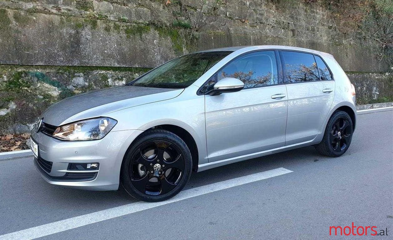 2013' Volkswagen Golf photo #1