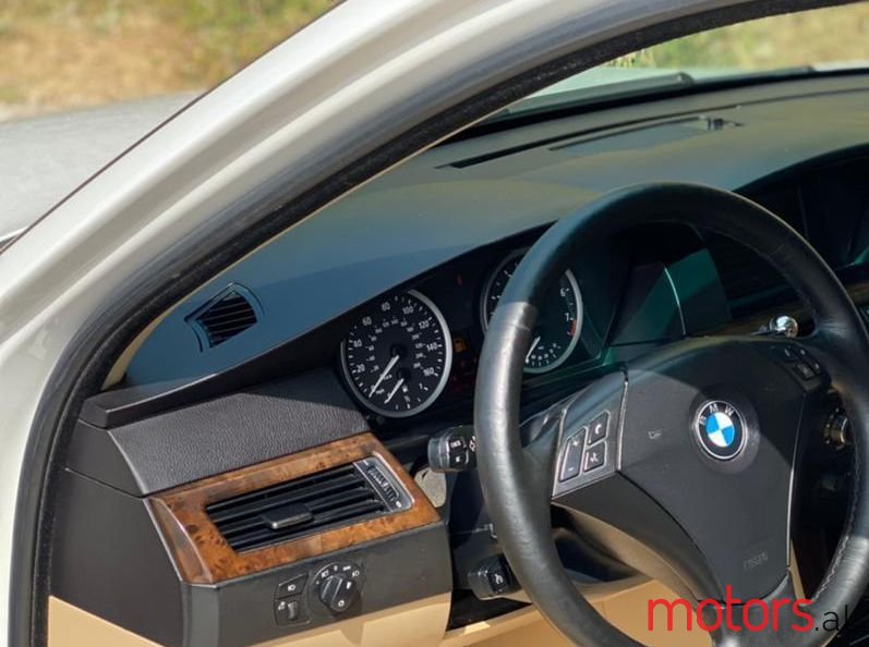 2007' BMW 525 photo #6