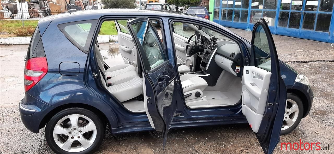 2007' Mercedes-Benz A 150 photo #5