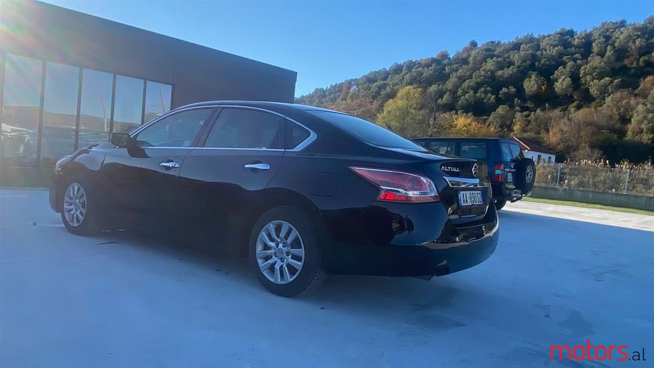 2013' Nissan Altima photo #6