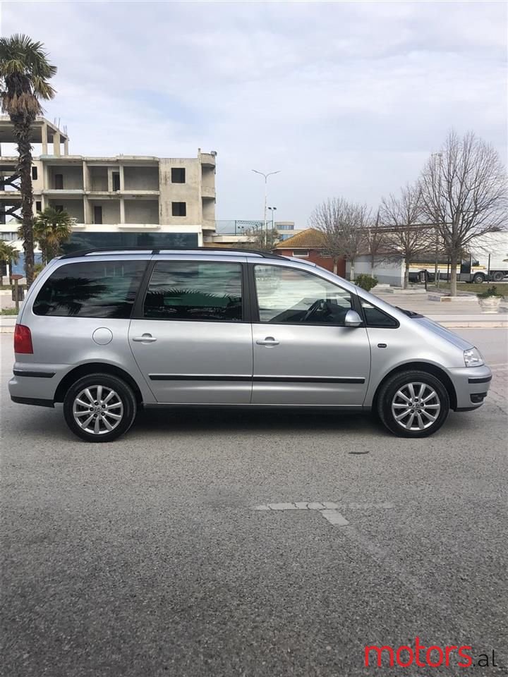 2005' Volkswagen Sharan photo #3