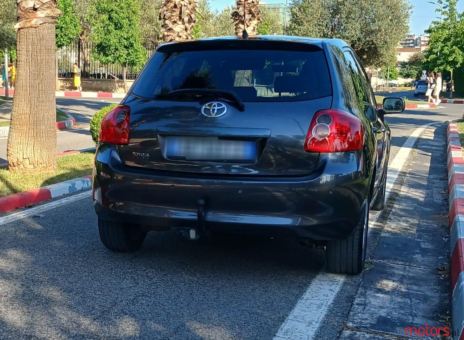 2009' Toyota Auris photo #3