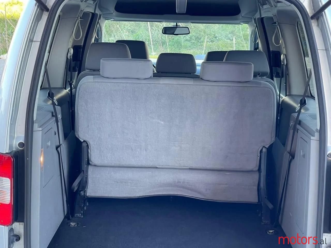 2009' Volkswagen Caddy photo #6