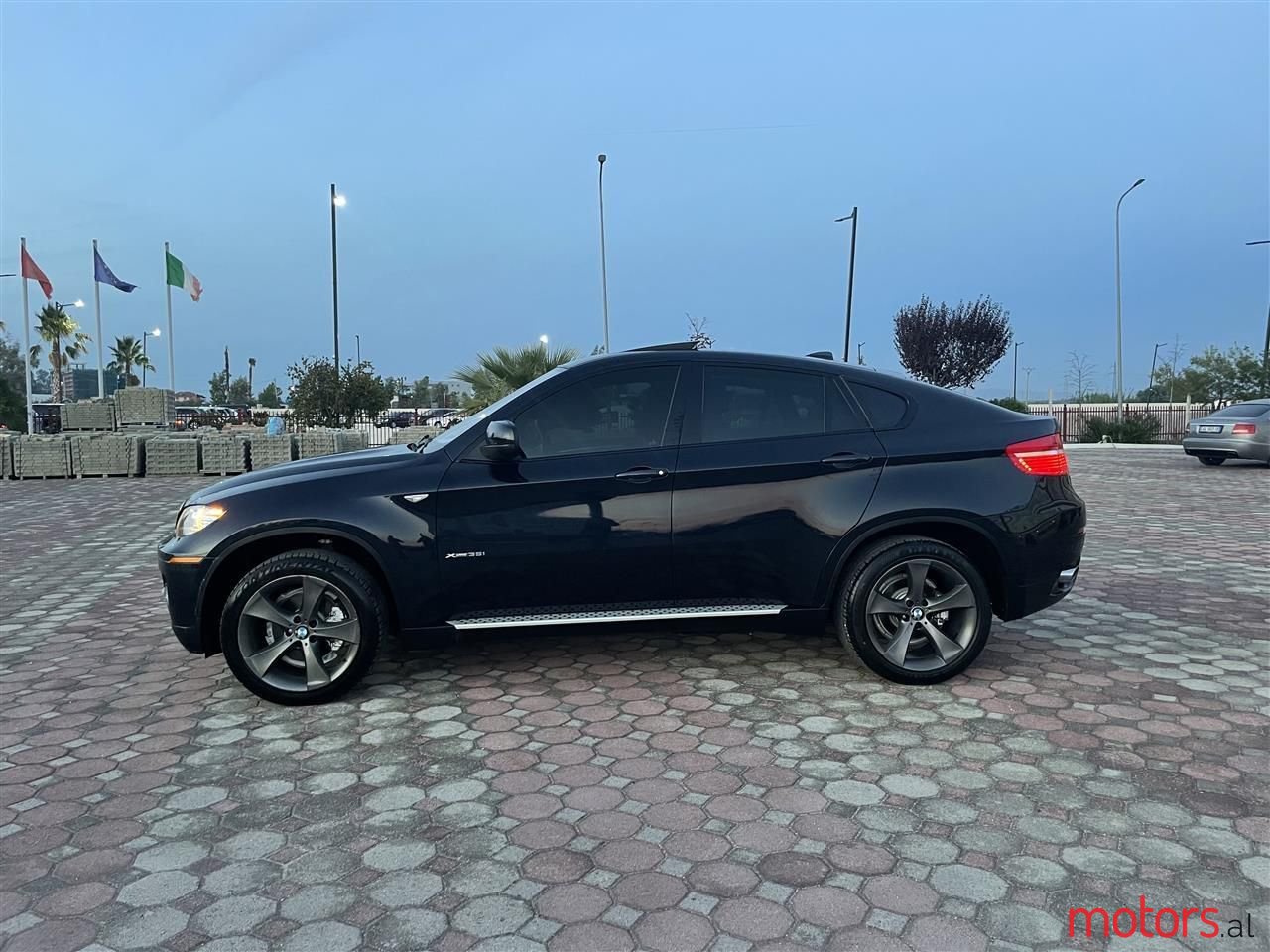 2011' BMW X6 photo #1