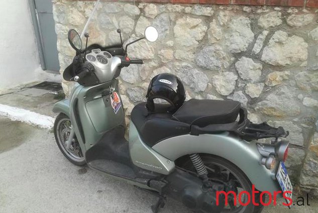 2004' Aprilia Scarabeo photo #1