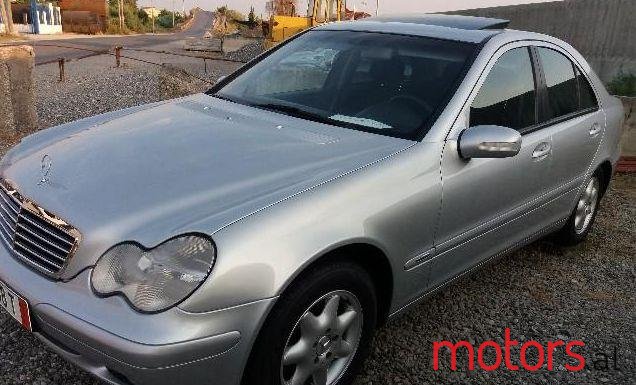 2002' Mercedes-Benz C-Class photo #1
