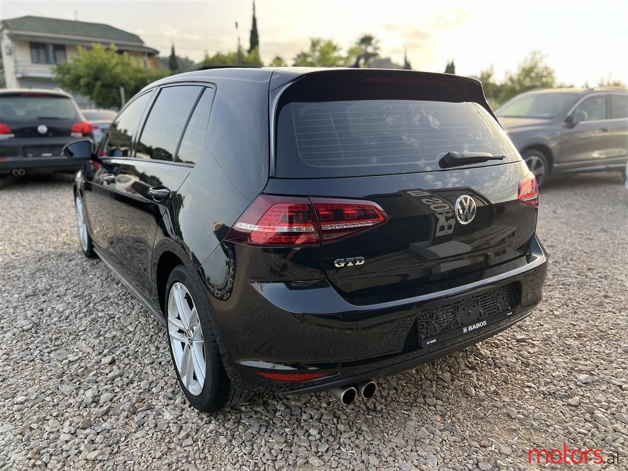 2015' Volkswagen Golf photo #2