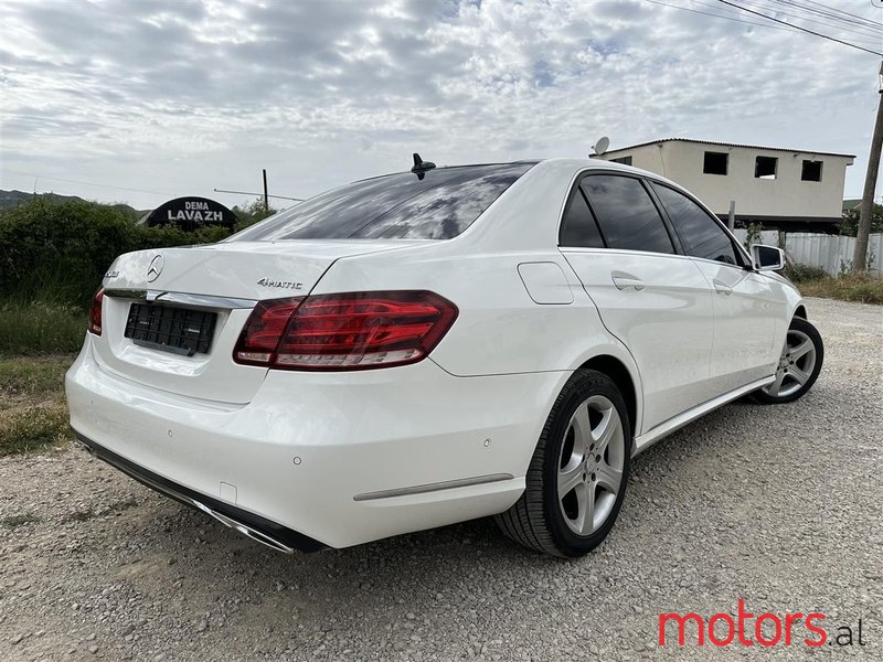 2014' Mercedes-Benz E 250 photo #3