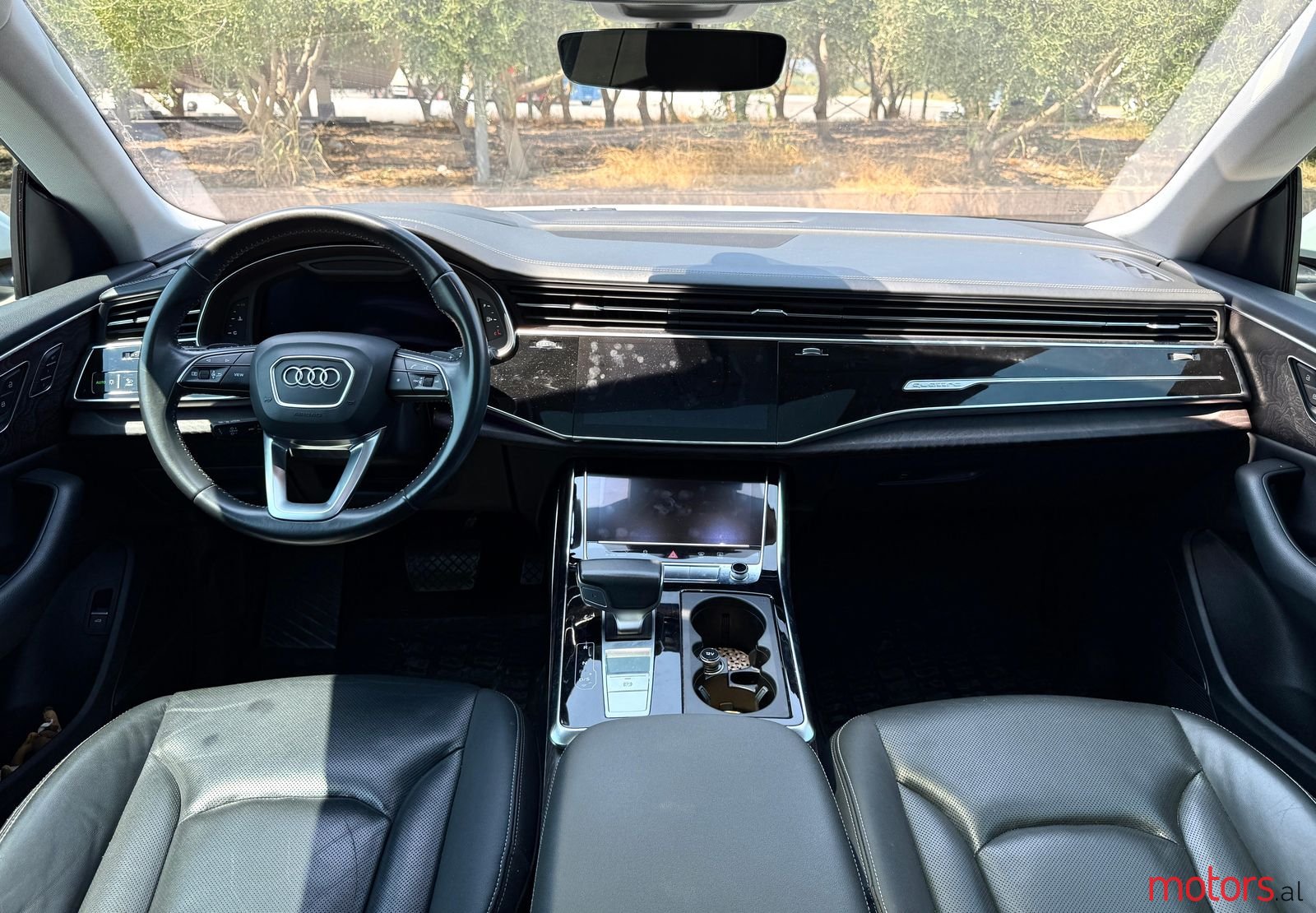 2020' Audi Q8 photo #5