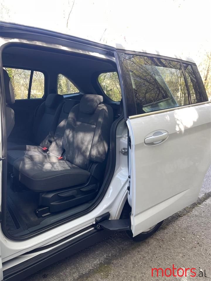 2011' Ford C-MAX photo #2