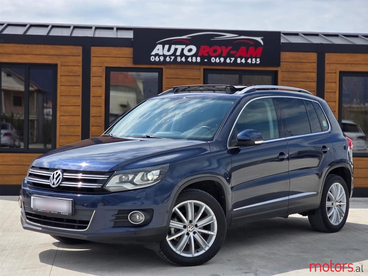 2013' Volkswagen Tiguan photo #2