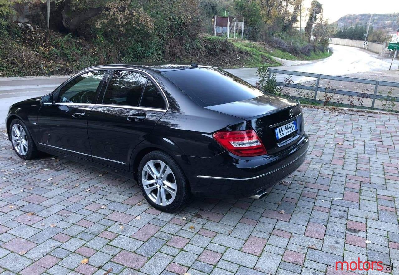 2011' Mercedes-Benz C 220 photo #1